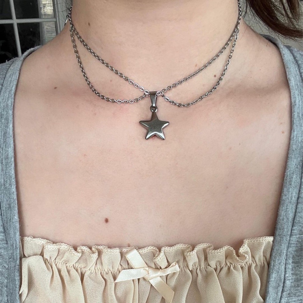 New Trendy Niche Design High-End Minimalist Heart and Star Pendant Necklace with All-Steel Clavicle Chain