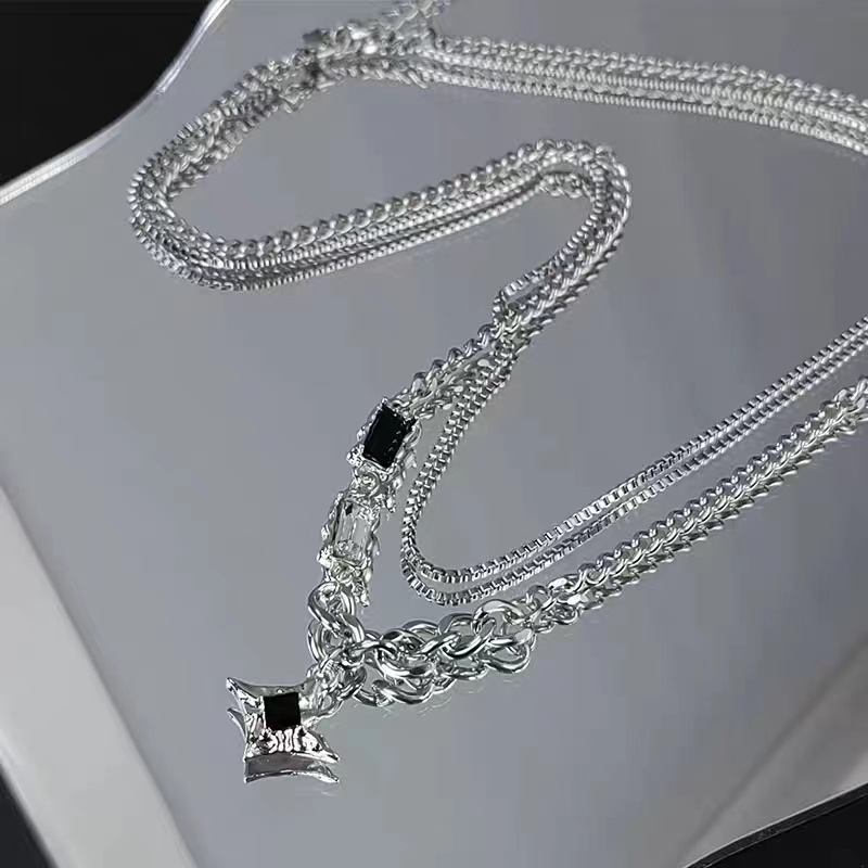 Manxing double-layer necklace hip hop design sense niche personalized accessories advanced Qixi boys and girls clavicle chain