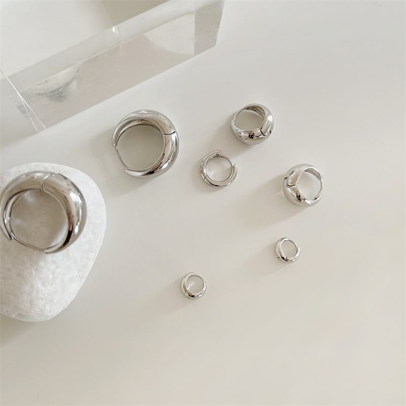 Plain ring earrings 925 silver needle women's simple elegant ins cold style niche hip hop European and American circle fashion Men's earrings