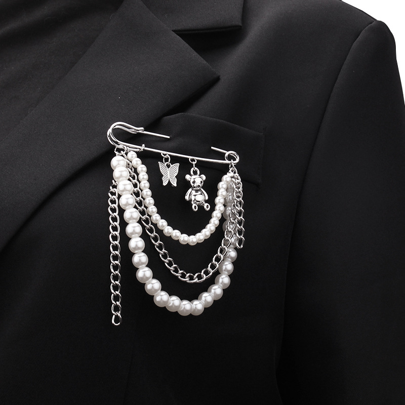 European and American cross-border jewelry new fashion pendant pearl chain brooch fashion multi-element retro pin accessories