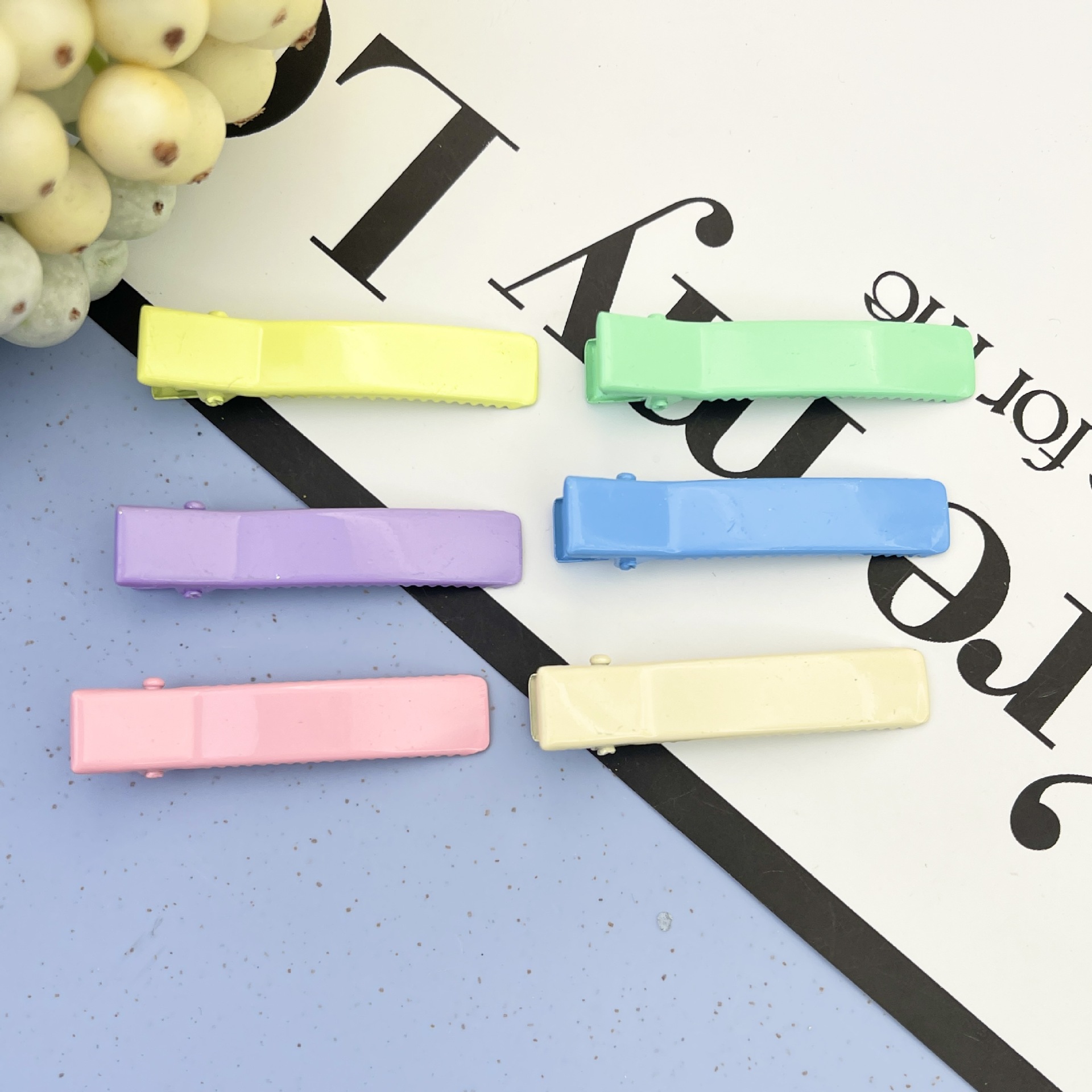 Vernice Macaron Gloss 2024 8 caratteri Fermaglio a becco d'anatra Colore frutta Fermaglio per capelli senza cuciture Accessori per capelli carini Fermaglio laterale Frangia Accessori_voghion.com