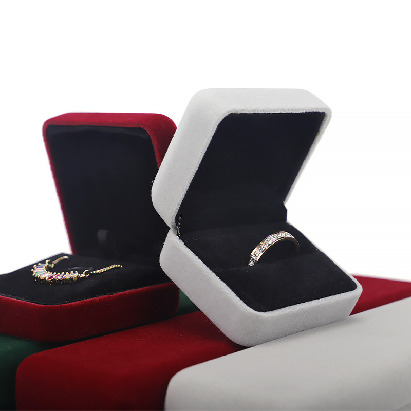 High-grade jewelry box packaging box wholesale jewelry storage ring bracelet bracelet necklace iron flannel jewelry box