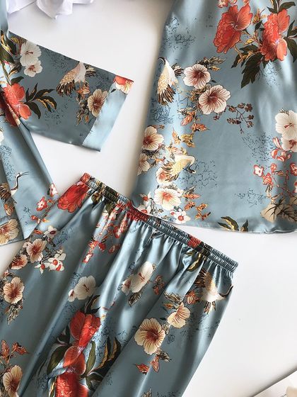 2023 new European and American color home dress nightgown three-piece fashion comfortable lace pajamas set Wholesale