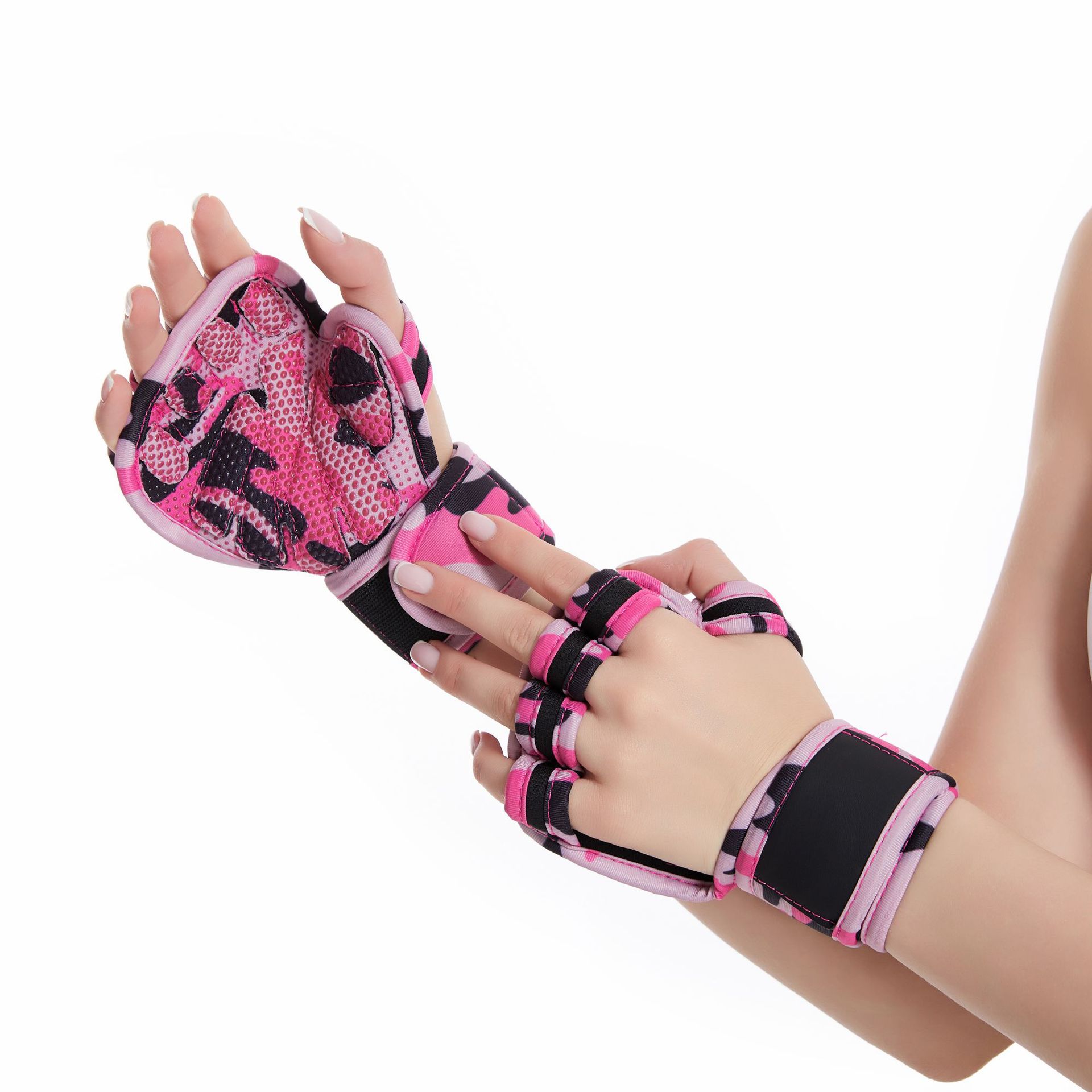 Factory wholesale sales leather thickened silicone riding gloves fitness gloves weightlifting half finger wristband gloves