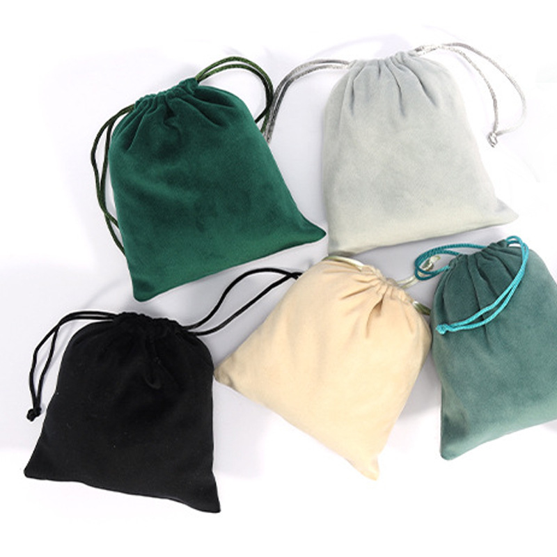 Spot direct supply 7x 9 black flannel bag silk-screen logo headset data cable drawstring bag small storage bag