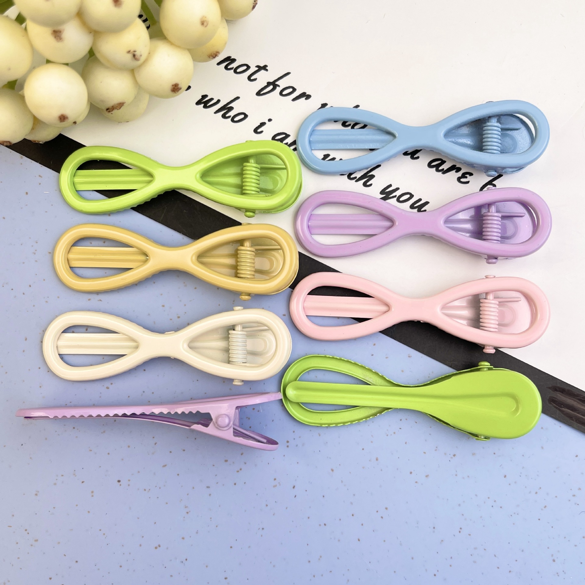 Gloss 2024 Macaron Paint 8-character Duckbill Clip Fruit Color Seamless Hairpin Cute Hair Accessories Side Clip Bangs Clip Accessories_voghion.com