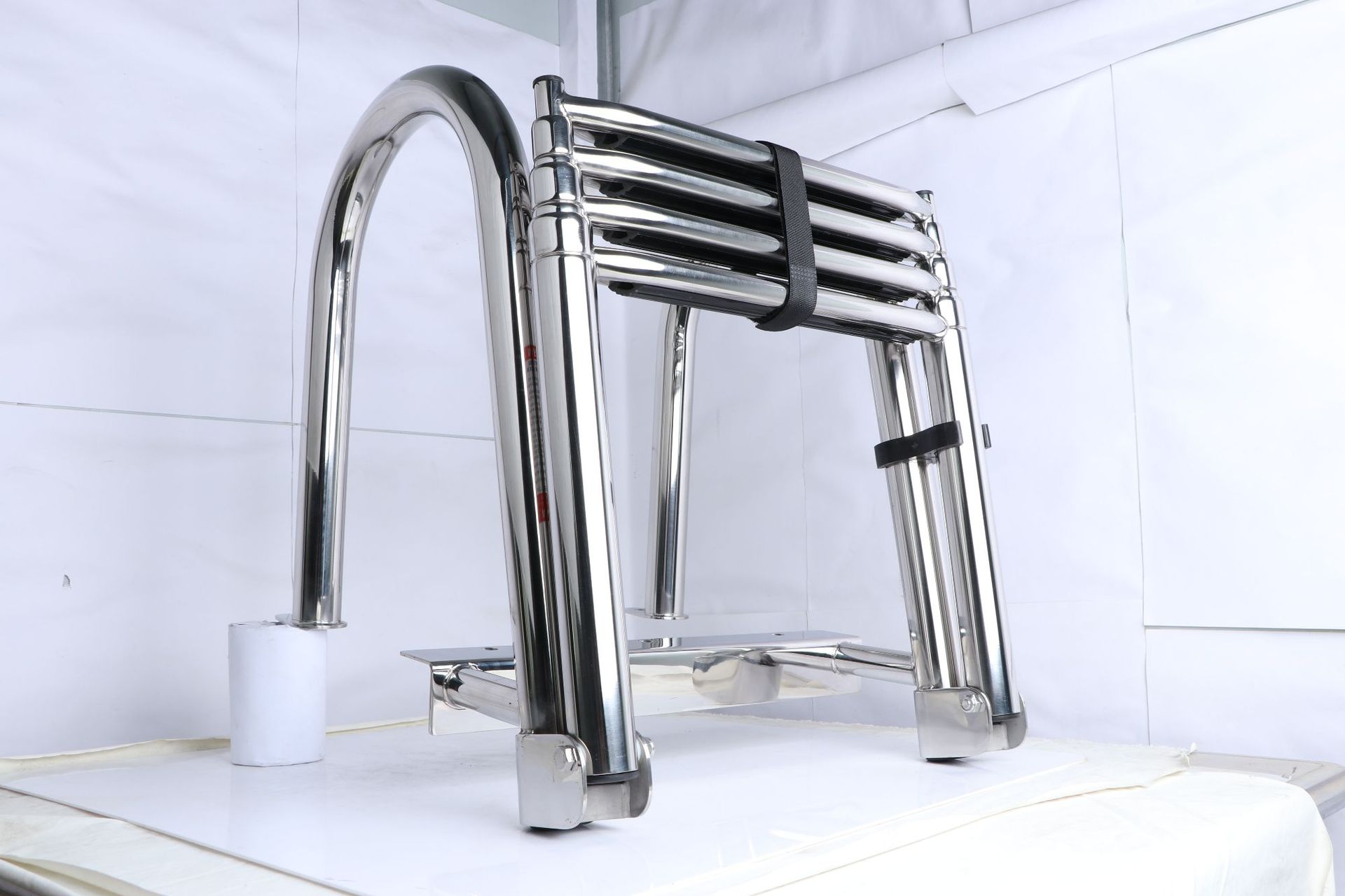 316 Stainless Steel Marine Ladder Speedboat Yacht Hidden Folding Hanging Ladder Handrail Telescopic Ladder Water Ladder