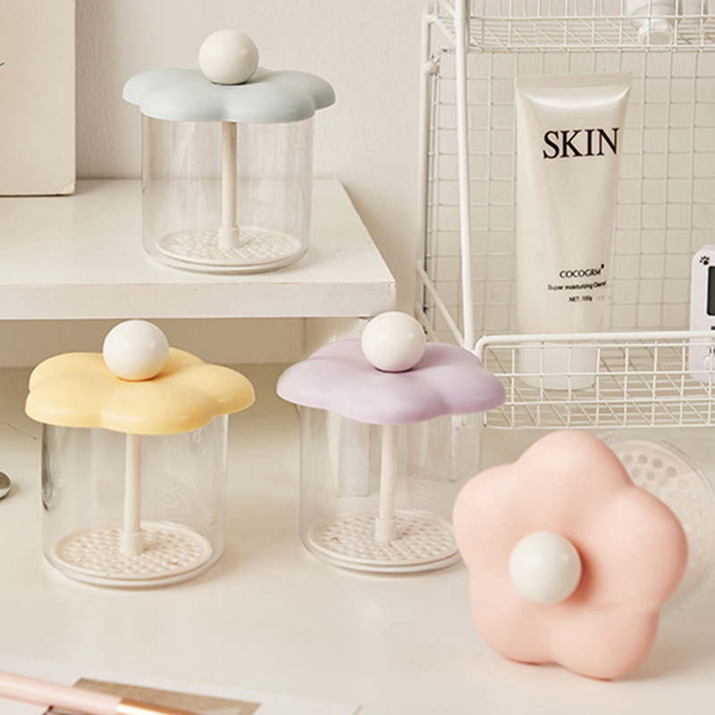 Facial Cleanser foaming device Portable Press-type shampoo foaming device household cute foaming device manual hair foam