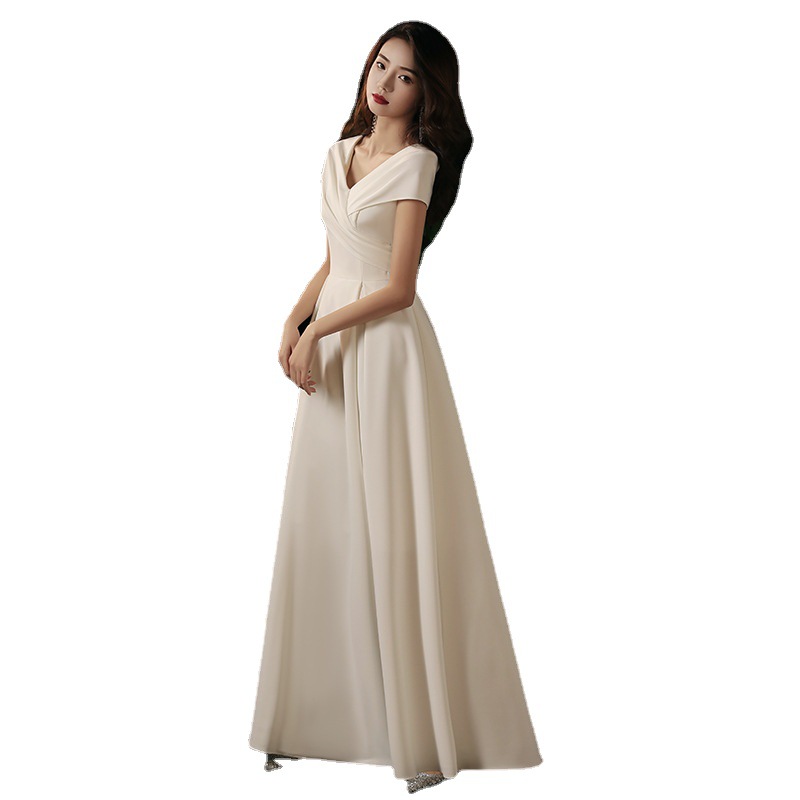 White Annual Meeting Evening Dress 2024 New Spring and Winter Banquet Elegant Satin Wedding License Travel Light Wedding Dress V-Neck