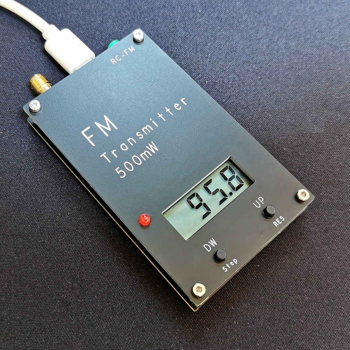 2000米 FM發射機 數字顯示 0.5W 500mW 立體聲 76-108M （直拍）