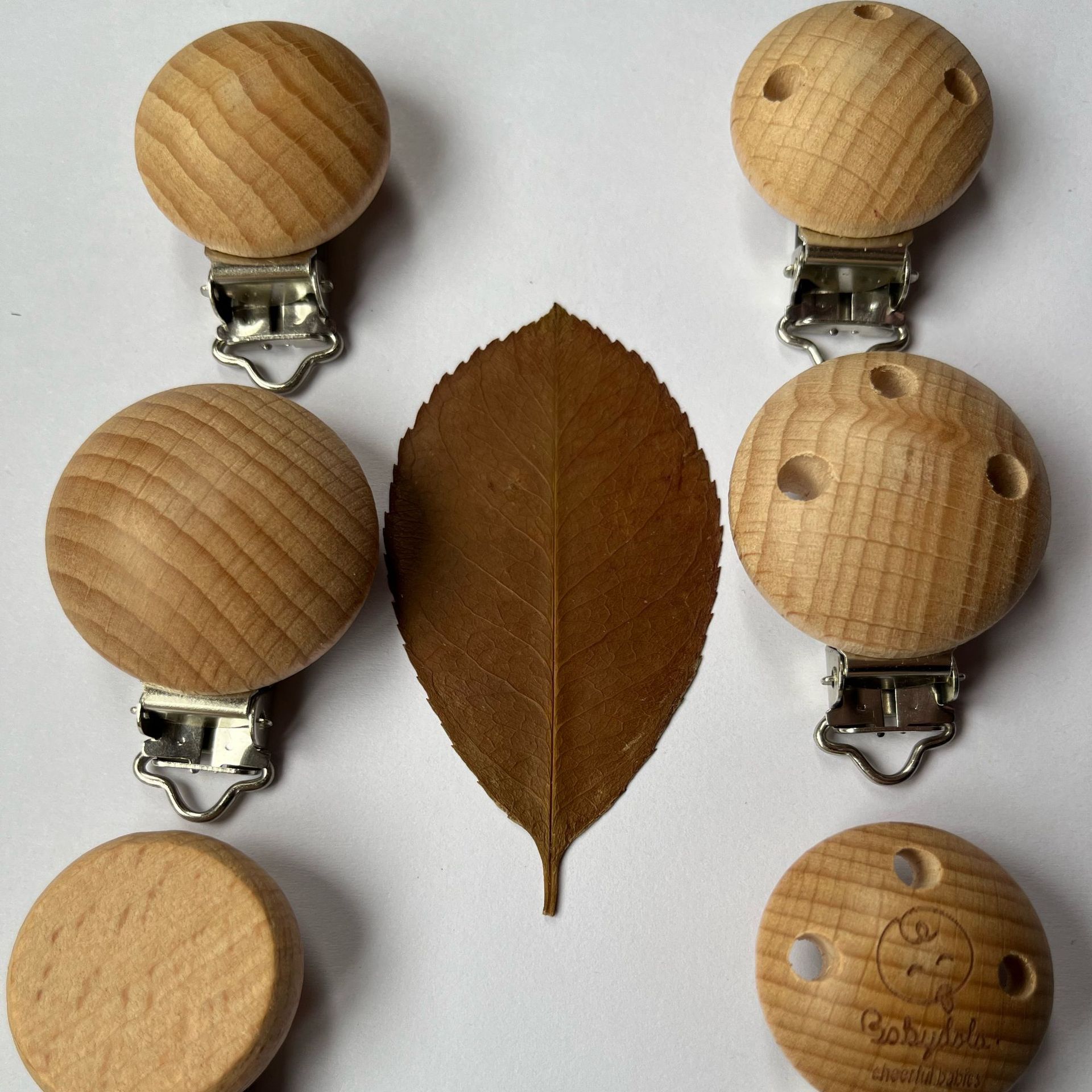 Factory supply baby pacifier clip beech wood animal pacifier clip baby pacifier wooden pacifier clip anti-loss