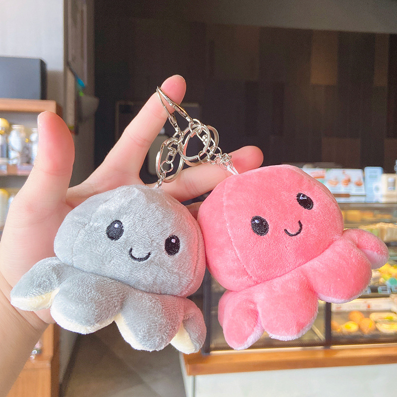 Creative plush flip octopus key chain flip octopus small jewelry bag pendant keychain pendant wholesale