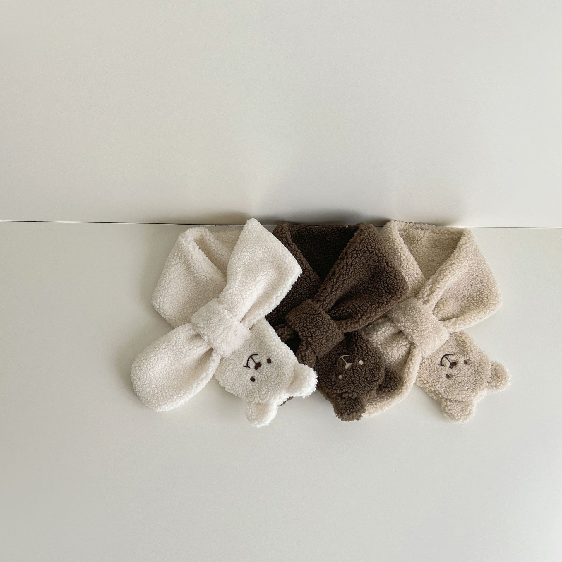 Autumn South South Korea children's scarf winter 2023 New ins cartoon bear gloves Boys Girls baby scarf