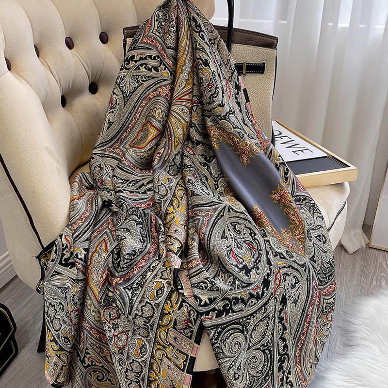 2021 New Autumn Printed Scarf Winter Warm Scarf Women's Fashion Retro Silk Long Shawl