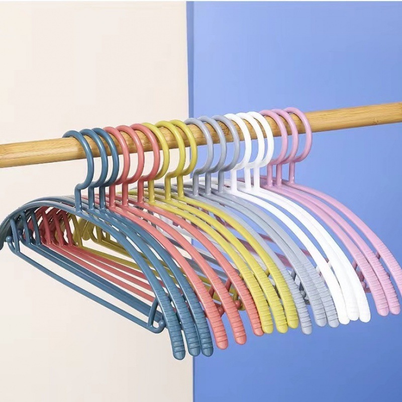 Non-Slip Seamless Hanger Bold Household Drying Rack Wide Shoulder Clothes Hanging Plastic Clothes Rack European Style Clothes Rack Can't afford to pack