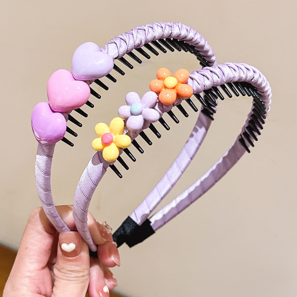 Children's cartoon toothed headband girls' broken hair finishing artifact cute non-hurt hairpin headdress non-slip hair pressing headband