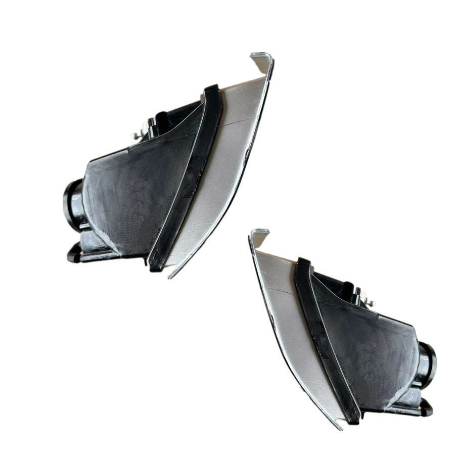Suitable for Toyota Prado 03-09 GRJ120 front fog lamp 8121-60150 overbearing front bumper lamp