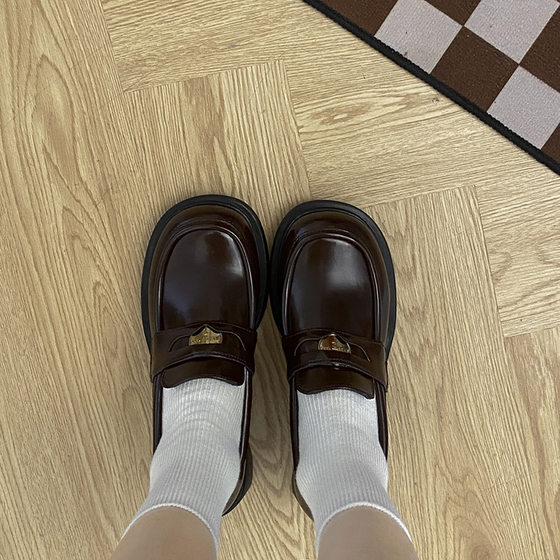 Queen Fan French Loafers Women's 2022 New Autumn and Winter Brown Small Height Increasing Thick Heel British Small Leather Shoes