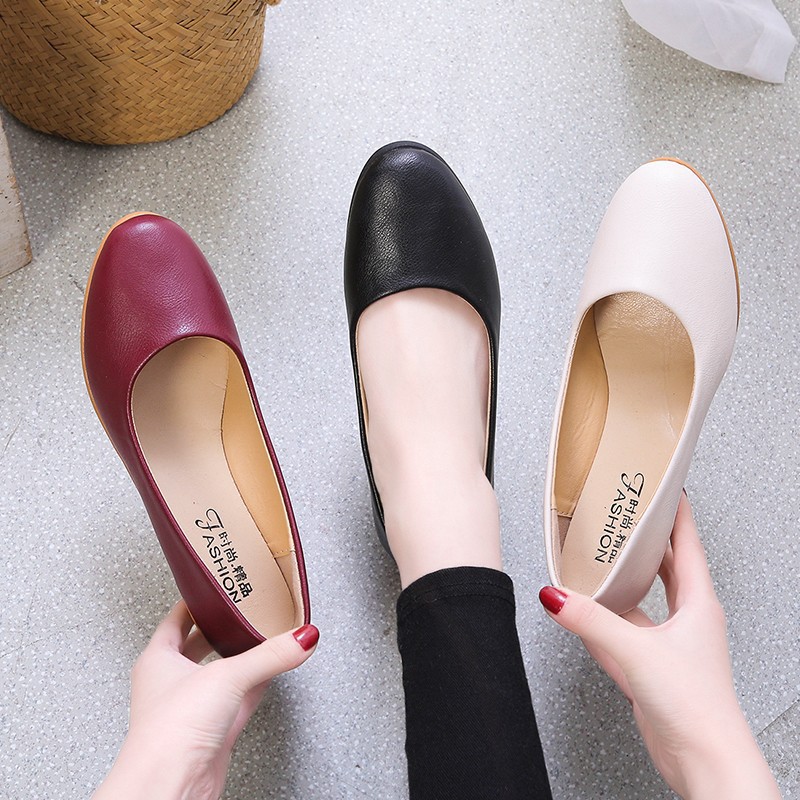 Spring and summer new women's single shoes wedge heel round toe beanie shoes mid heel shallow mouth mother shoes tide wholesale