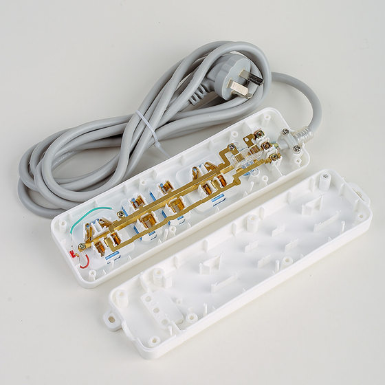 Xindatai high-power plug-in household with socket multi-hole protection door plug-in board