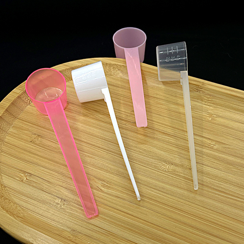 in stock wholesale plastic measuring spoon powder spoon 5g measuring powder spoon milk powder spoon liquid spoon with large scale discount