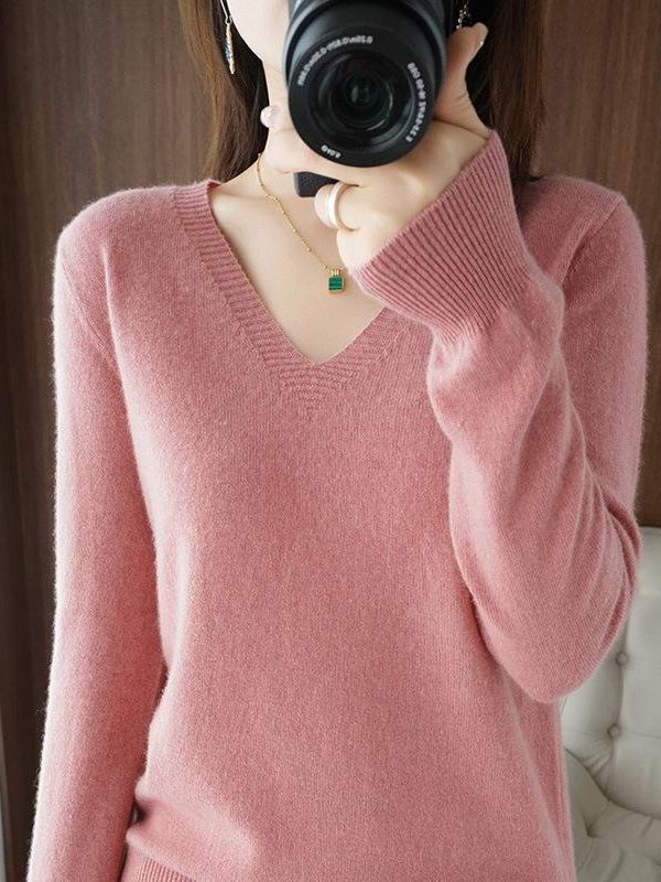 Autumn and Winter New V-neck Sweater Women's Coat with Korean Style Loose Pullover Solid Color Knitted Base Shirt for Women