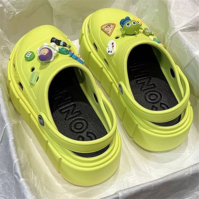 Women's hole shoes summer outdoor wear new closed toe cartoon popular heightened thick bottom non-slip Bass Light year diy sandals for women