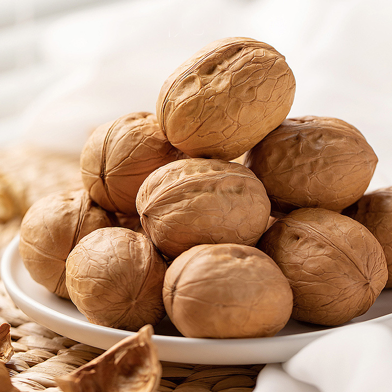 Paper walnuts whole box dried fruit wholesale Xinjiang new cooked original roasted walnuts pregnant women thin-skinned nuts fried snacks