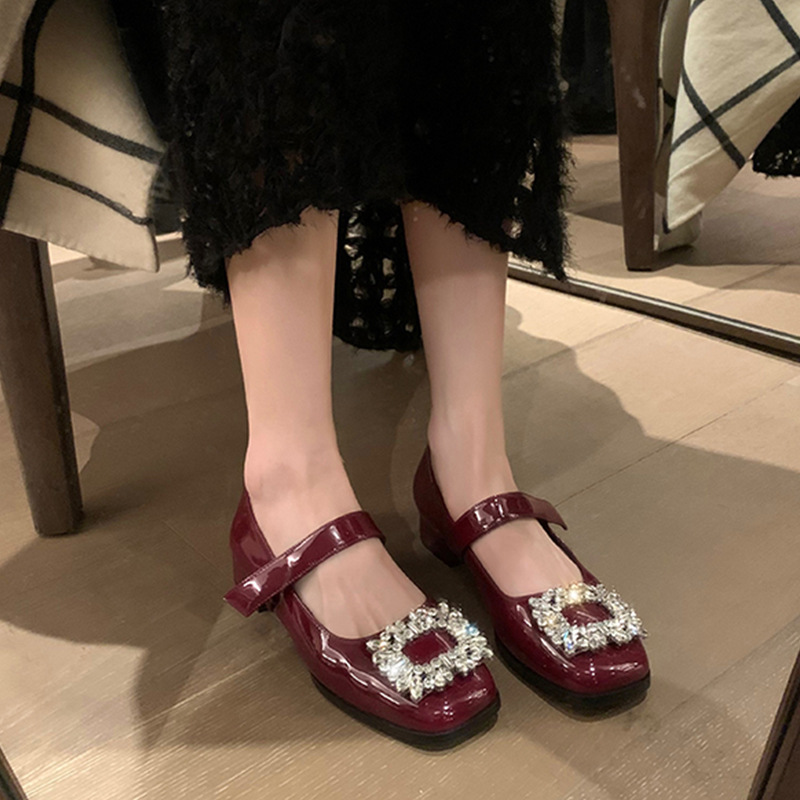 Rhinestone Square Buckle Mary Jane Shoes Women's 2022 Spring and Autumn New Patent Leather Flat Heel Shallow Mouth Sweet Chunky Heel Single-Layer Shoes