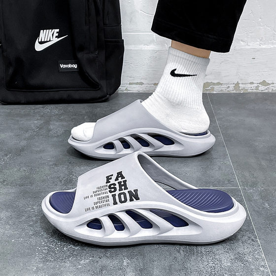 New Summer Slippers Men's Two-color Bottom Comfortable Eva Soft Thick Bottom Trendy Design Letter Printed One-word Mop 