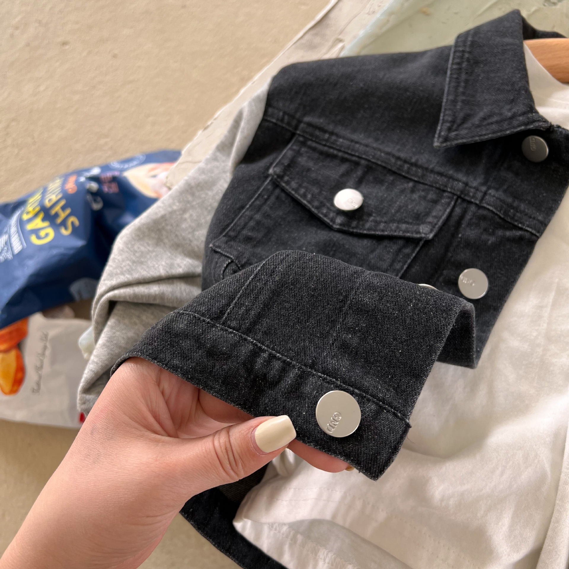 Children's coat 2024 squinting spring new boys and girls stitching Denim coat baby single-breasted top fashion