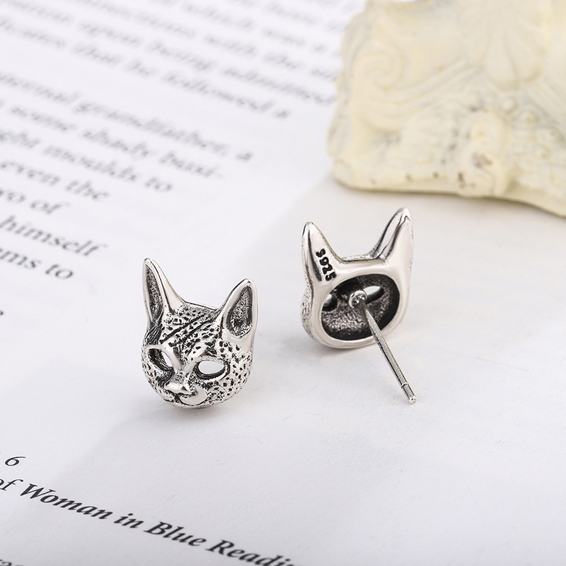 Sphinx hairless cat earrings retro Thai silver jewelry small simple men's cool earrings wholesale a generation of hair