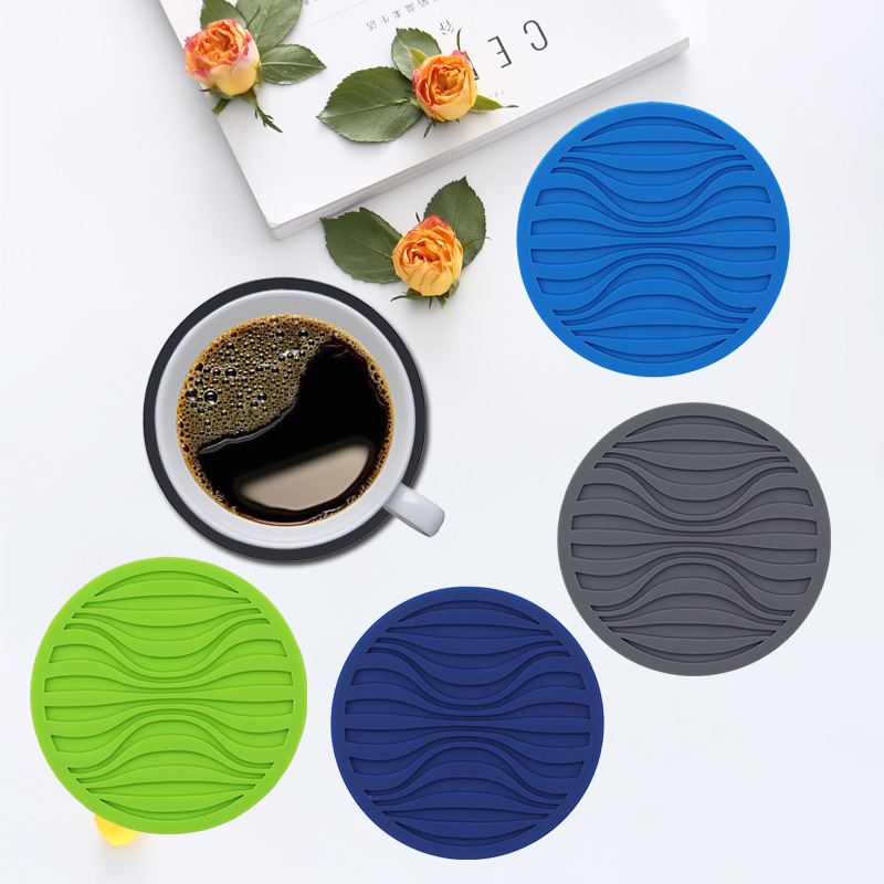 Cross-border silicone coaster round 10cm non-slip wave creative water Cup insulation pad draining simple coffee tea cup mat