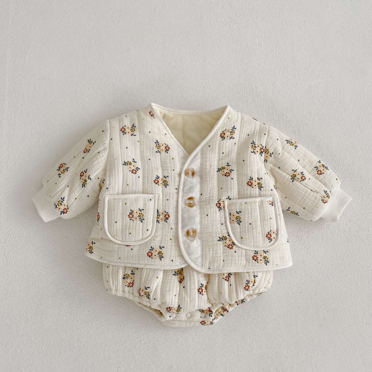 2022 autumn and winter suit 0-2 years old female treasure cotton padded padded floral cotton-padded jacket coat doll collar jacket for going out cotton-padded jacket