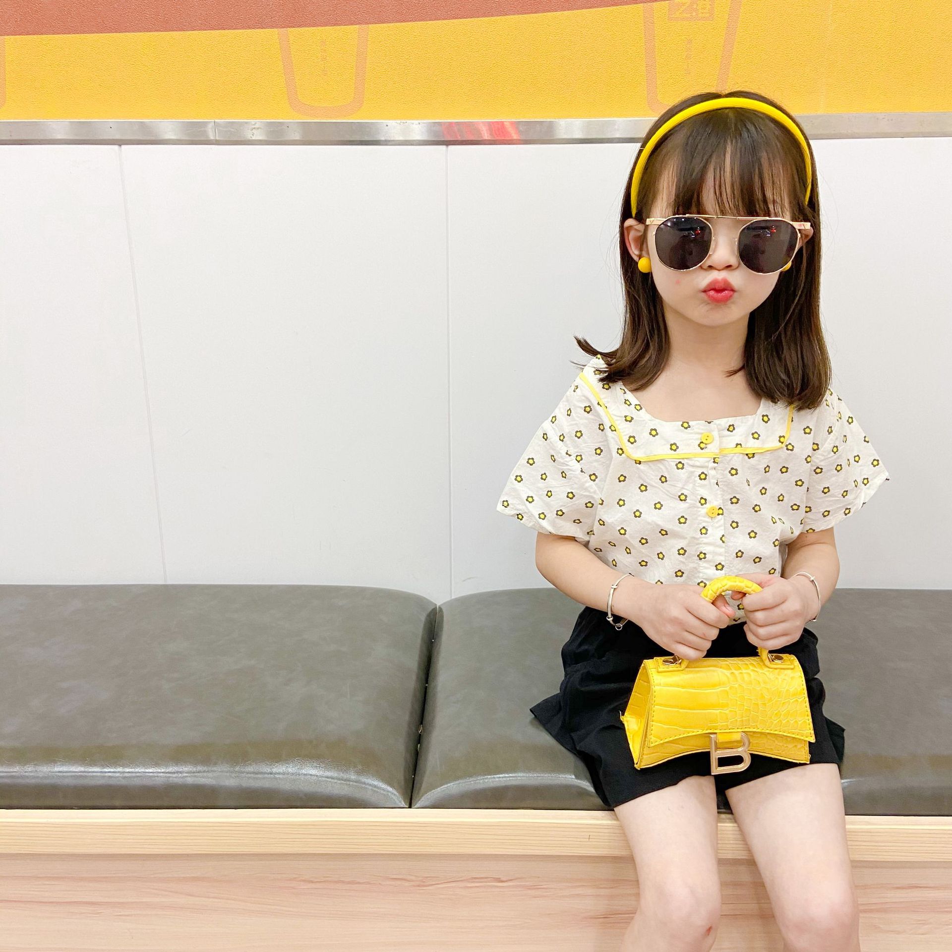 2024 New crocodile pattern girls' handbag children's fashion shoulder bag western style little girl chain messenger bag fashion