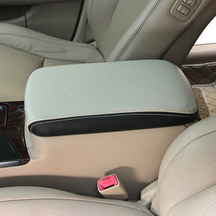 Cross-border Customized Toyota Crown Armrest Case Central Armrest Gloves Interior Modification Case Anti-scratch and Wear-resistant Special for Special Vehicles