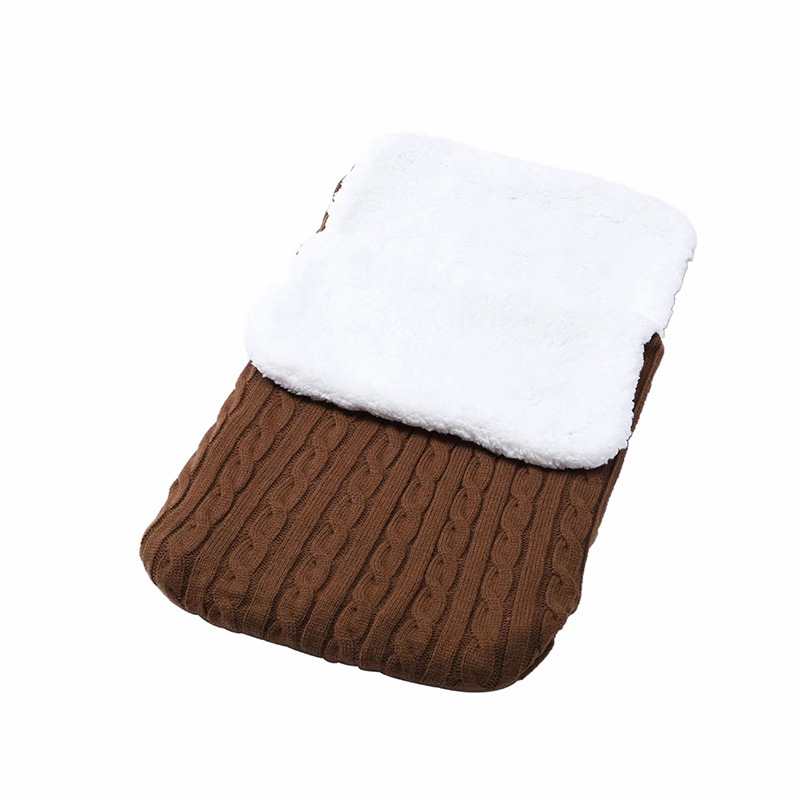 Baby velvet sleeping bag European and American autumn and winter baby stroller sleeping bag outdoor baby knitted sleeping bag wool wholesale