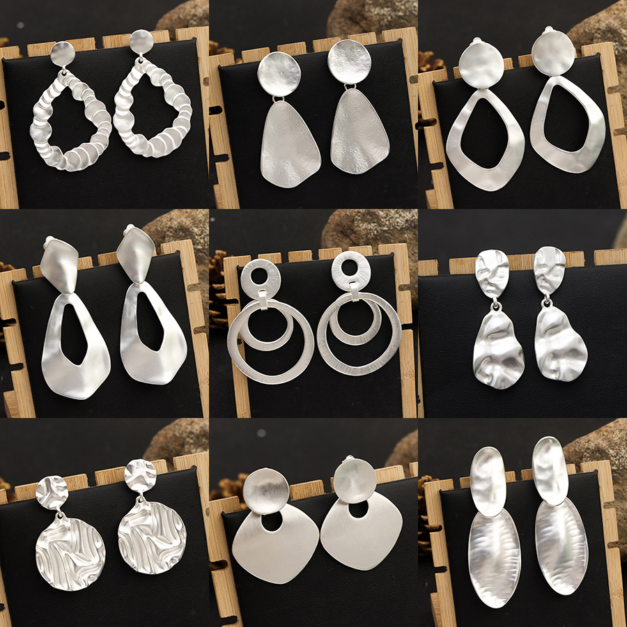 Cross-border foreign trade new European and American metal earrings fashion simple matte geometric long exaggerated ladies earrings wholesale