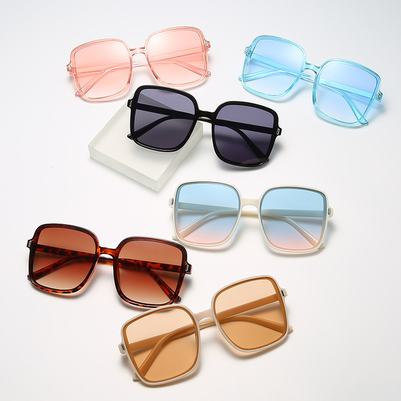 2022 new rice nail square sunglasses fashion sunglasses Ladies Anti UV vintage sunglasses wholesale