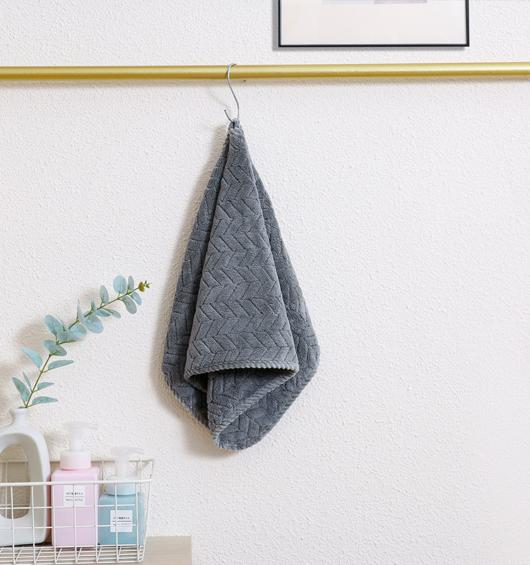 Extra-large Thickened Towel Coral Fleece Bath Towel Compared to Pure Cotton Absorbent Hotel Quick-drying Adult Bath Towel Set Soft for Household