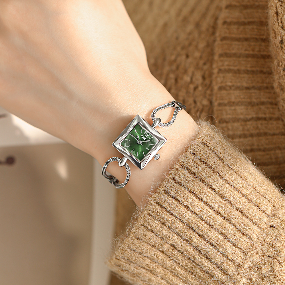 Watch 2024 new simple elegant watch women's ins niche design bracelet watch square watch