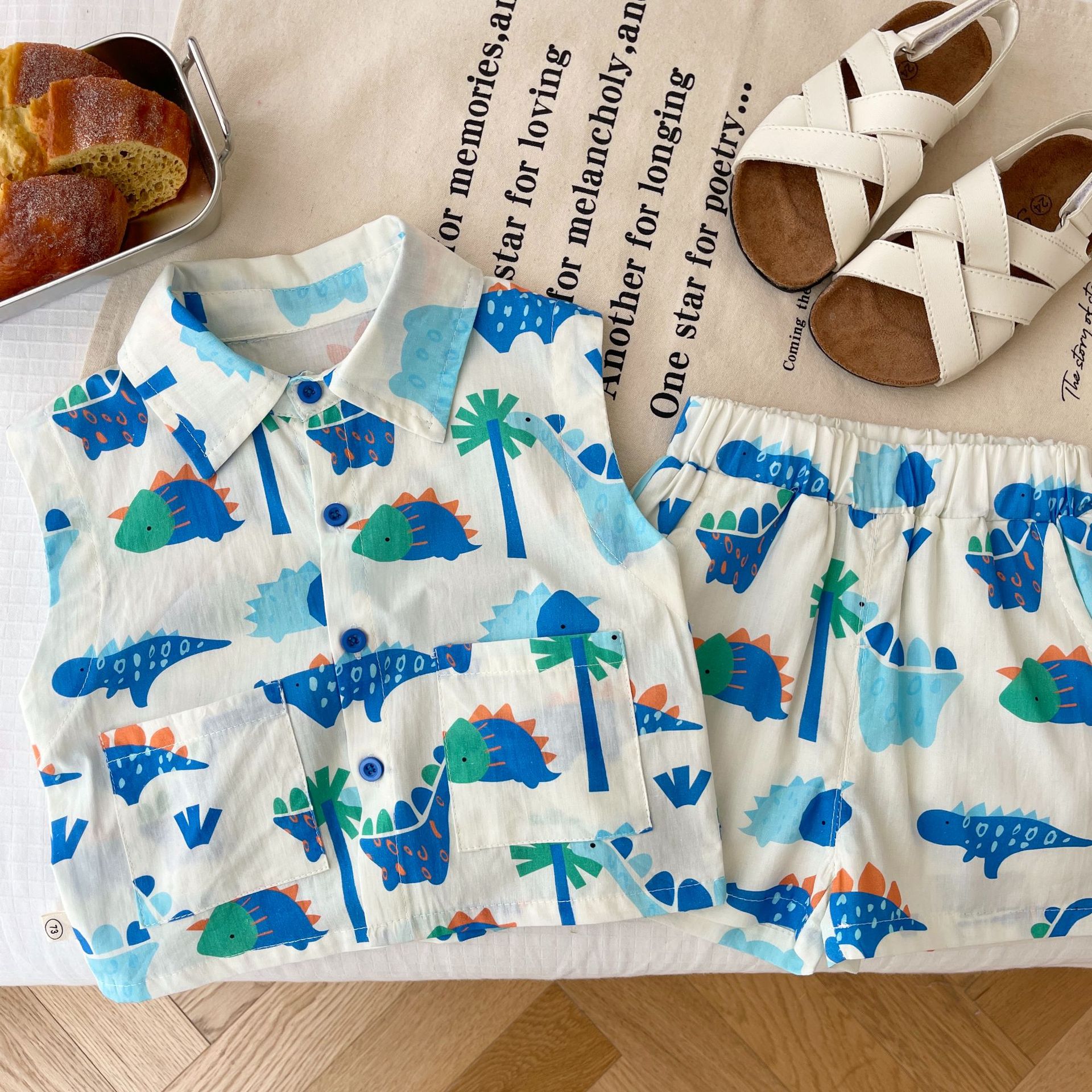 Children's cartoon suit 0-6 years old summer boys Korean sleeveless top dinosaur T-shirt shorts two-piece set BT093