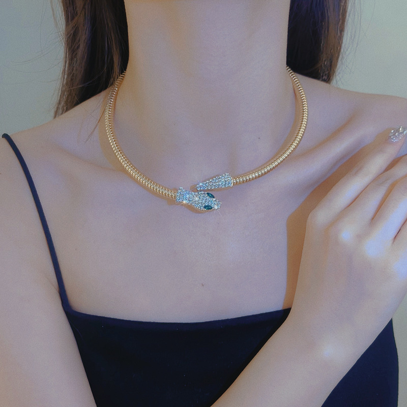 Fashion Exaggerated European and American Snake Bracelet Niche Design Spring Bracelet Trendy Personality Bracelet Spirit Snake Necklace Collar