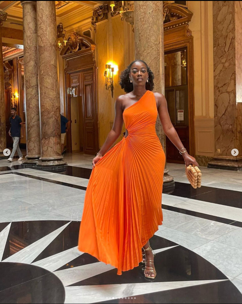 Amazon eBay cross-border wish explosions 2022 Europe and the United States new slim one-shoulder hollow pleated dress dress