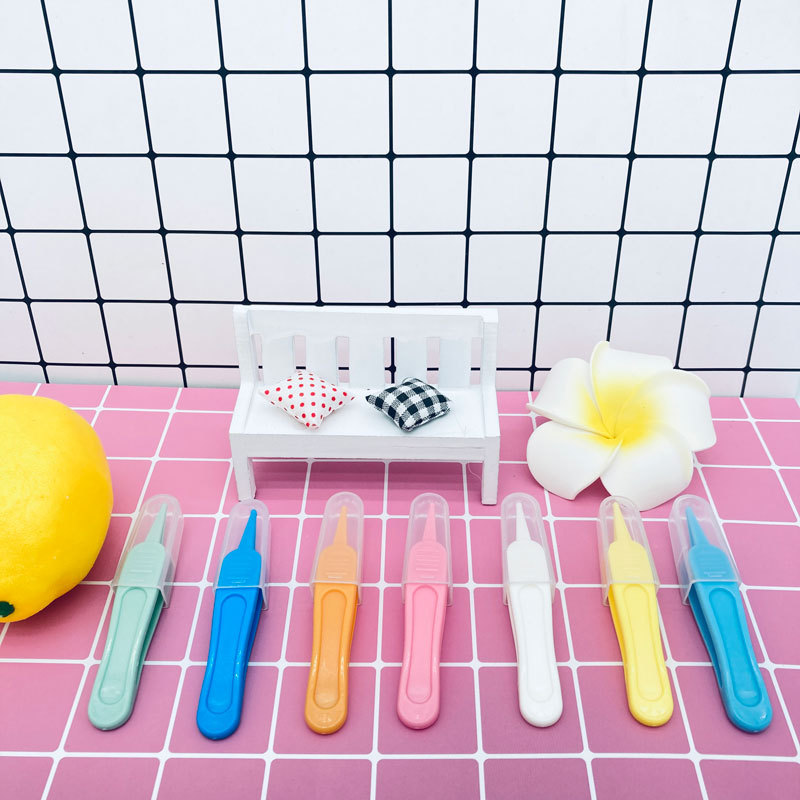 Baby toiletries baby Booger clip baby daily care cleaning tweezers round head safety clip wholesale