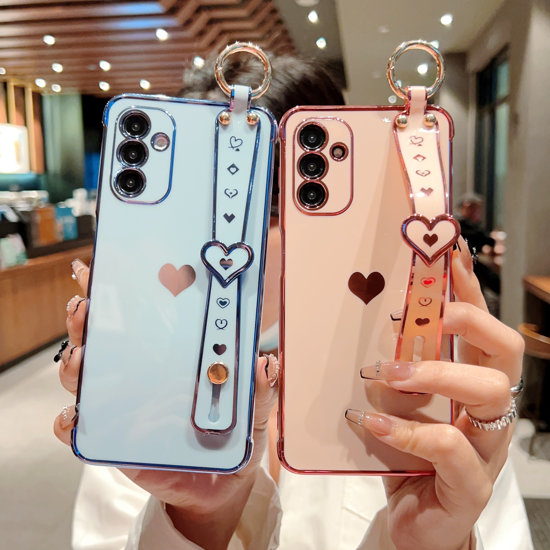 新品適用三星S23U側邊愛心手腕帶GalaxyS24Ultra/A54/S21FE保護套