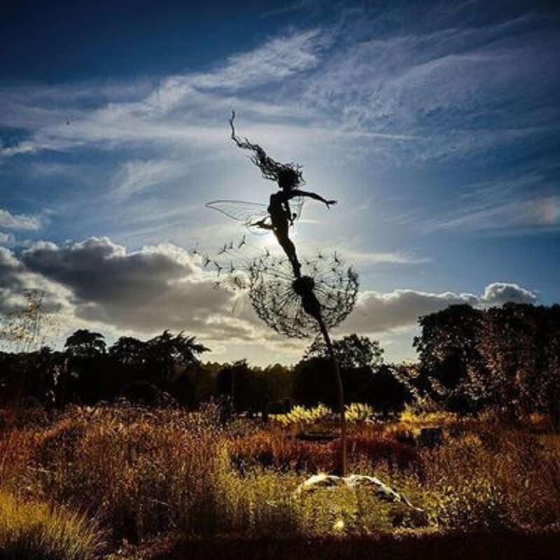 Cross-Border explosion independent station new flower fairy dandelion magic fairy steel wire statue garden decoration crafts