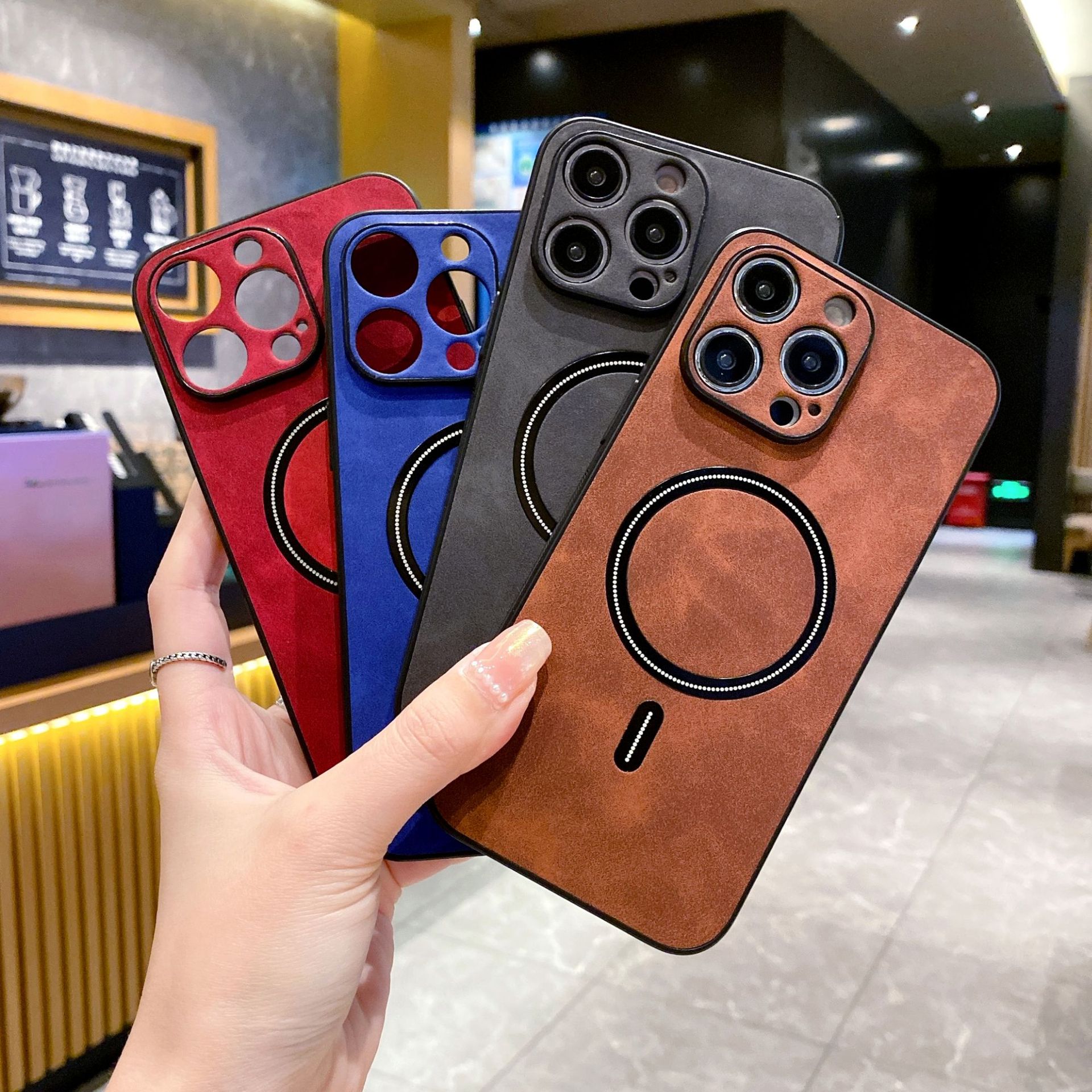 適用iPhone 15ProMax手機殼蘋果14無線磁吸羊巴皮13PRO保護套
