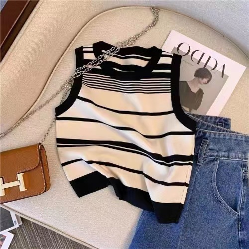 French Sweet Spice Striped Sleeveless Ice Silk Knit Women's 2024 Summer New Short Casual Vest Top for Women