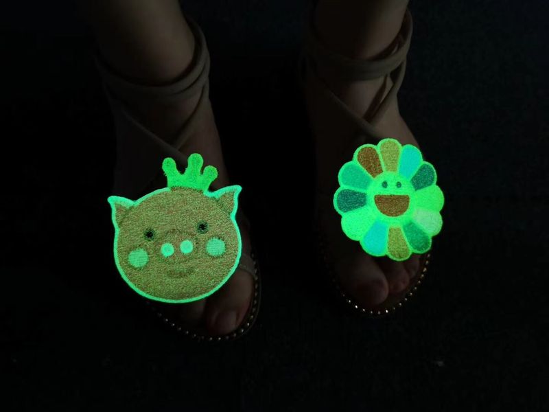 DIY夜光線コンピュータ刺繍ラベルバック接着剤アイロン布ラベルカスタム夜光刺繍シールパッチ|undefined
